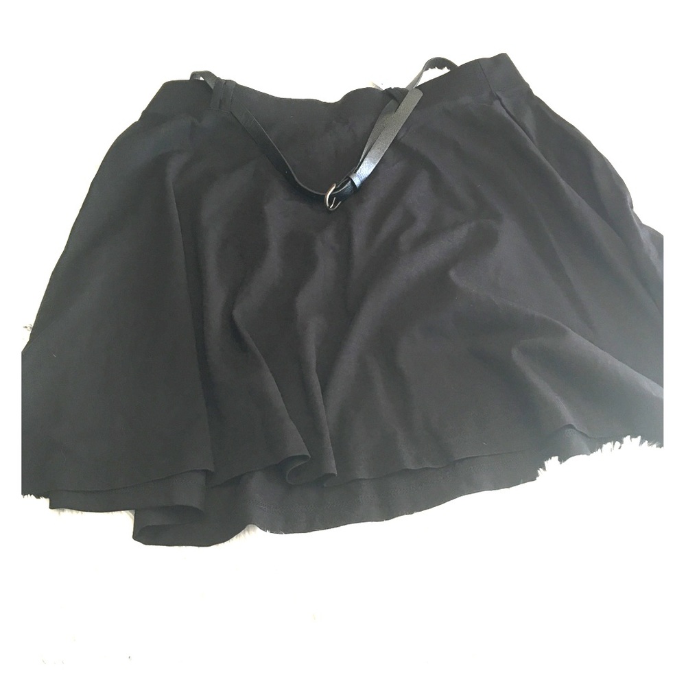 Black torrid skater skirt size 2 NWT